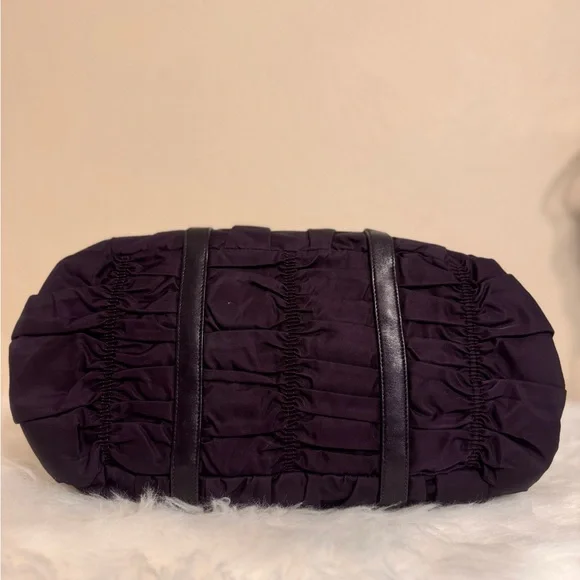 Authentic Prada tote bag - Picture 9 of 10